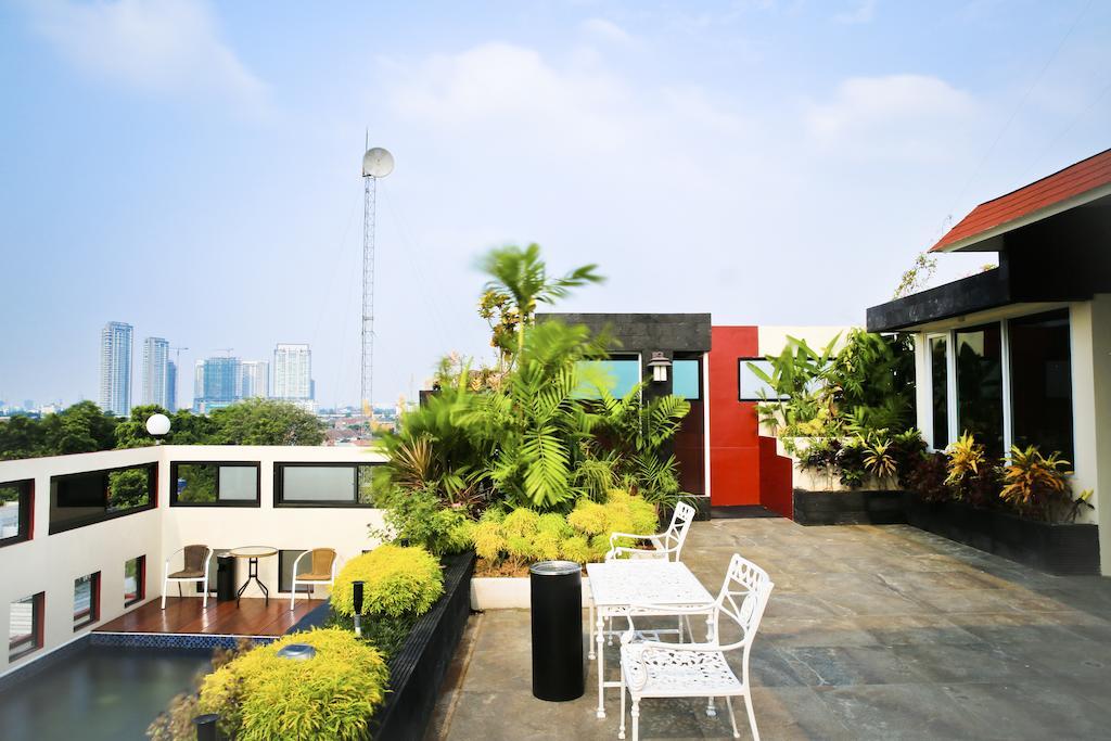Kyo Serviced Apartment Jakarta Cilandak  Eksteriør billede