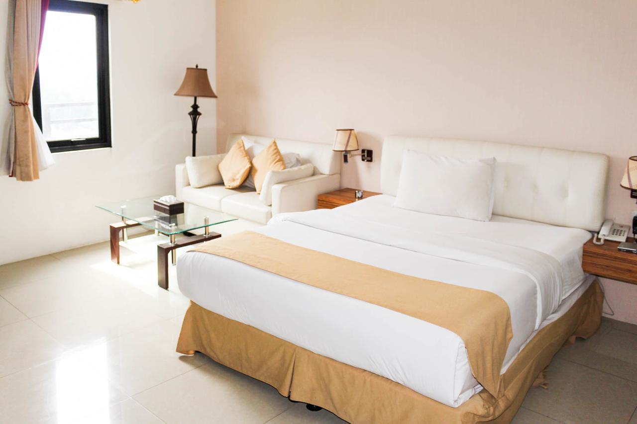 Kyo Serviced Apartment Jakarta Cilandak  Eksteriør billede