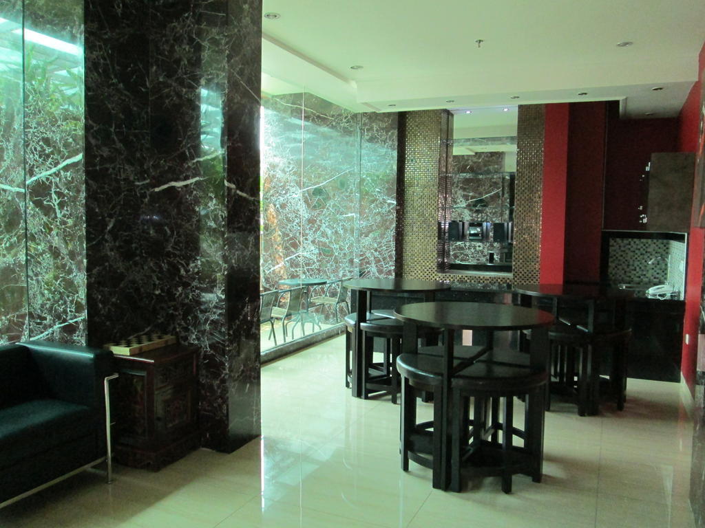 Kyo Serviced Apartment Jakarta Cilandak  Eksteriør billede